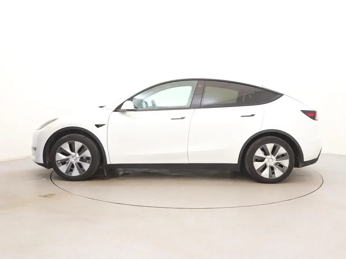 Used Tesla Model Y RWD 219 kW (299 HP) 2023 White SUV