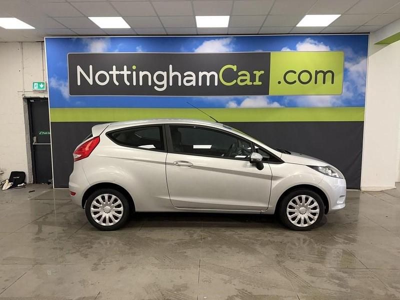 Used Ford Fiesta Style 82 HP (60 kW) 2012 Silver Hatchback