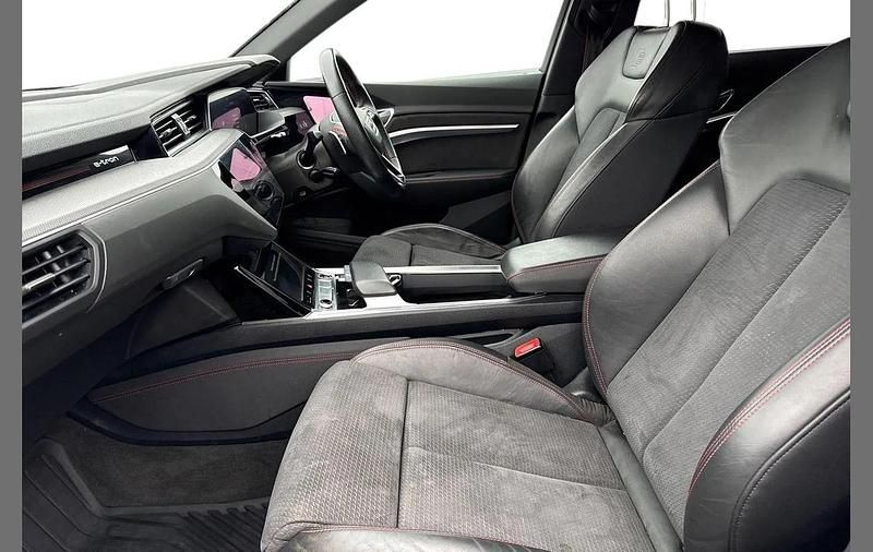 Used Audi Q8 e-tron Advanced 294 kW (401 HP) 2023 Grey SUV