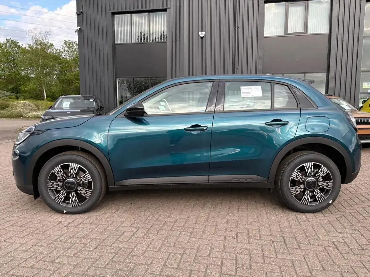 Nowe Fiat 600 Icon 134 KM (98 kW) 2026 Zielony SUV