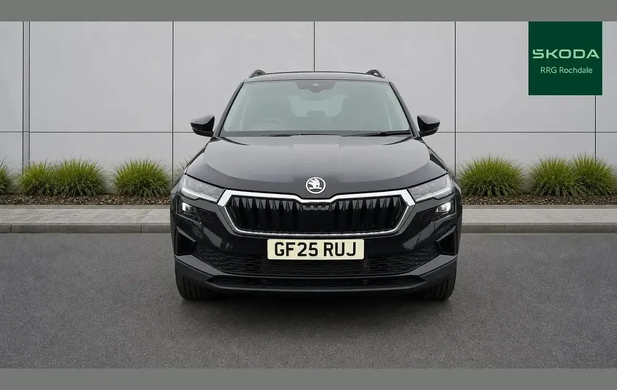 Used Skoda Karoq SE 150 HP (110 kW) 2025 Black magic pearl effect SUV