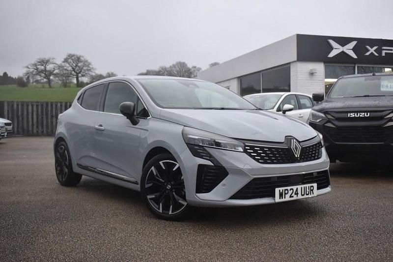 Used Renault Clio V Techno 143 HP (105 kW) 2024 Grey Hatchback