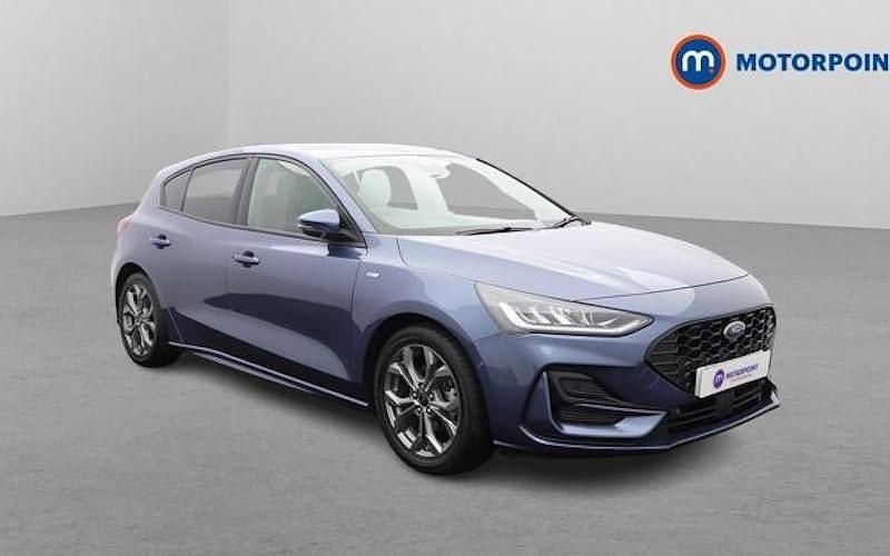 Begagnad Ford Focus ST-Line 125 HK (91 kW) 2022 Halvkombi
