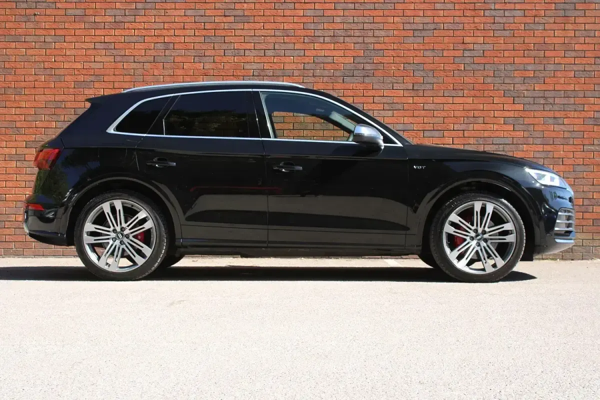 Used Audi SQ5 Advanced 354 HP (260 kW) 2017 Black SUV