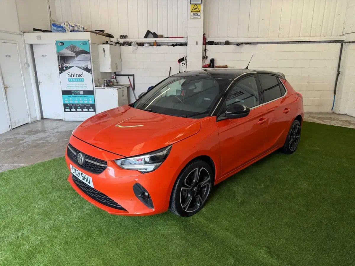 Second-hand Vauxhall Corsa Ultimate 130 CP (95 kW) 2021 Portocaliu Hatchback