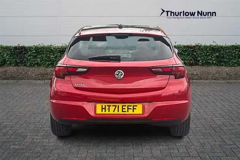 Used Vauxhall Astra Edition 145 HP (106 kW) 2021 Red Hatchback