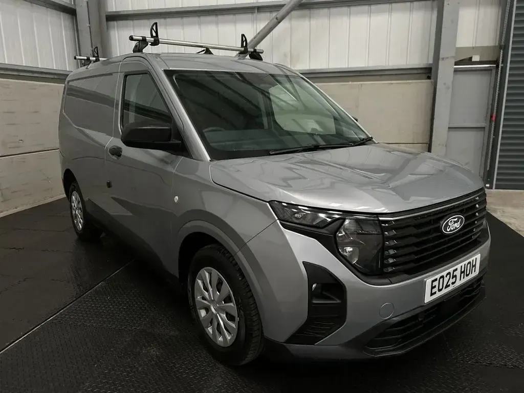 Używany Ford Transit Trend 100 KM (73 kW) 2025 Srebrny Van