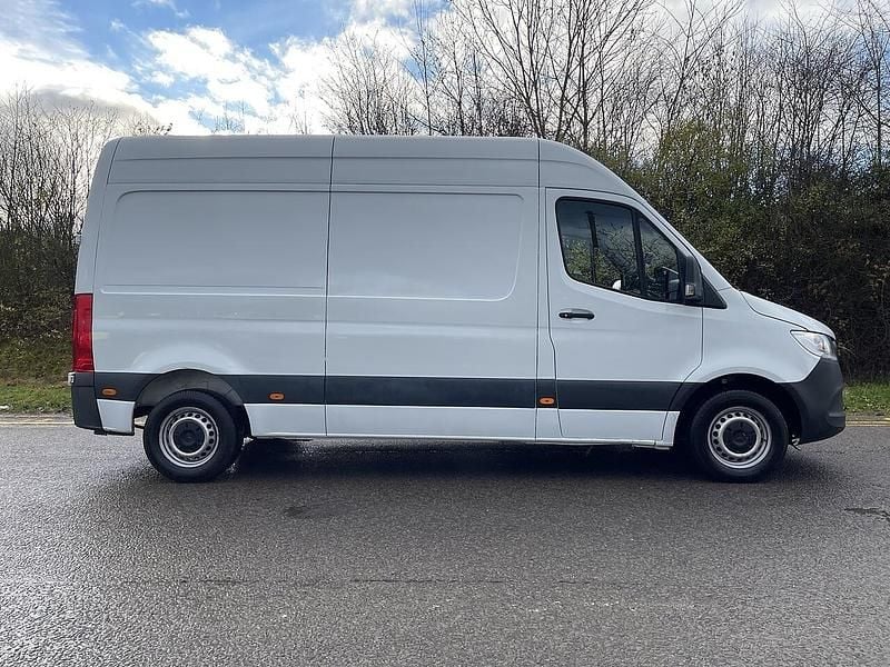 Used Mercedes Sprinter 141 HP (103 kW) 2019 White Van