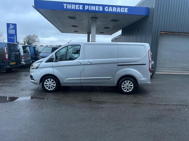 Used Ford Transit Custom Limited 130 HP (95 kW) 2019 Silver Van