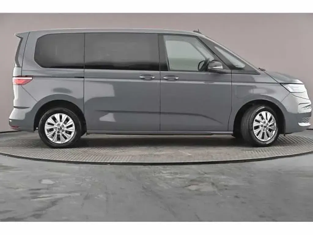 Used VW Multivan 218 HP (160 kW) 2023 MPV