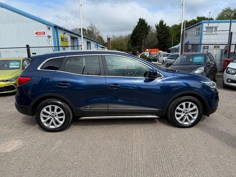 Gebraucht Renault Kadjar Dynamique 130 PS (95 kW) 2016 Blau SUV