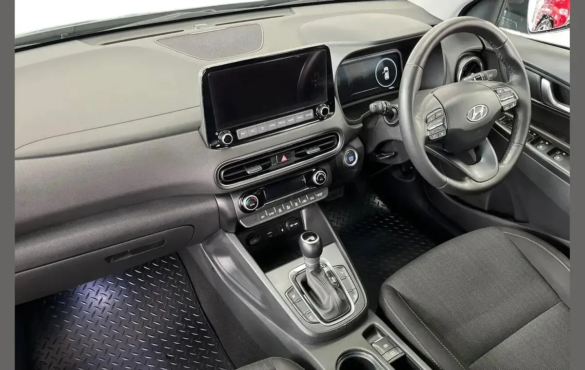 Used Hyundai Kona Premium 139 HP (102 kW) 2023 Grey SUV