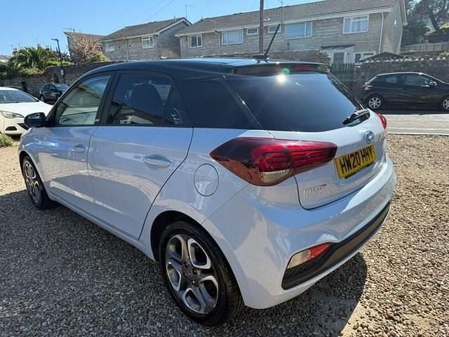 Used Hyundai i20 84 HP (61 kW) 2020 Hatchback