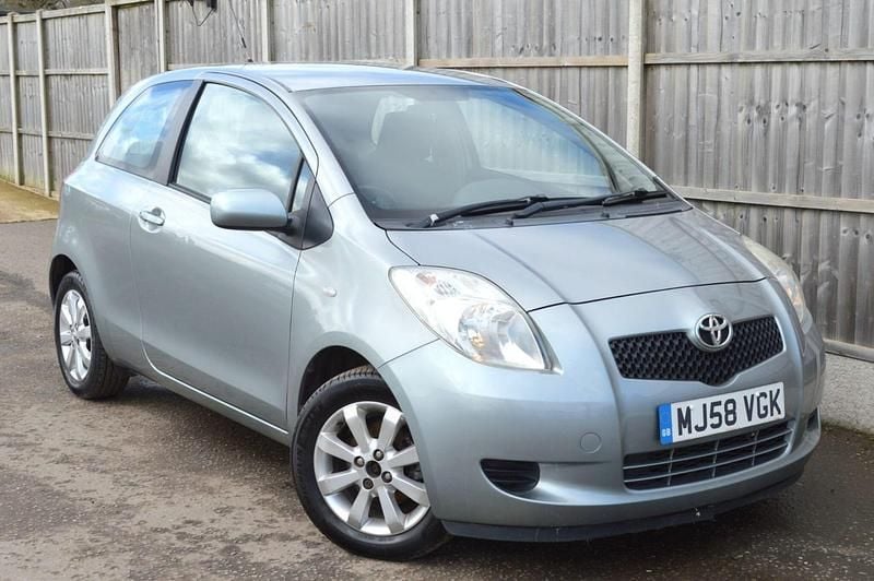 Used Toyota Yaris 2008 Silver Hatchback