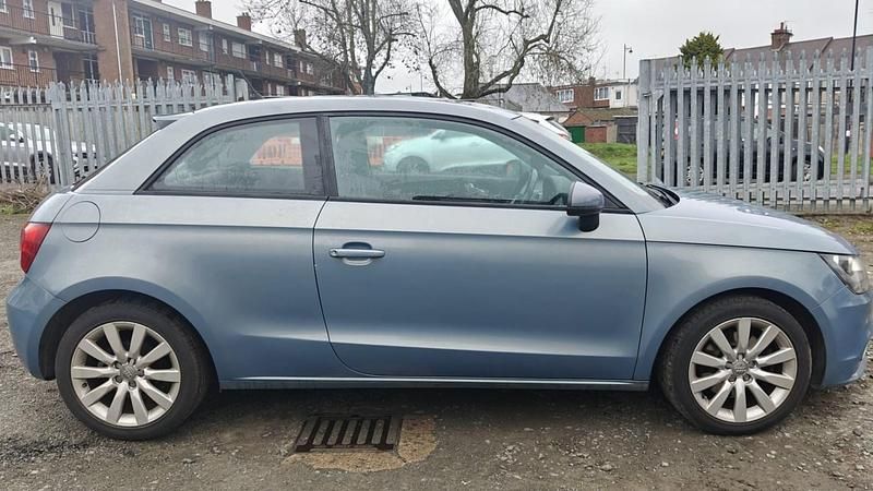 Used Audi A1 Sport 122 HP (89 kW) 2011 Blue Hatchback