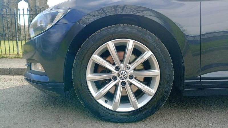 Begagnad VW Passat Business 150 HK (110 kW) 2016 Svart Sedan