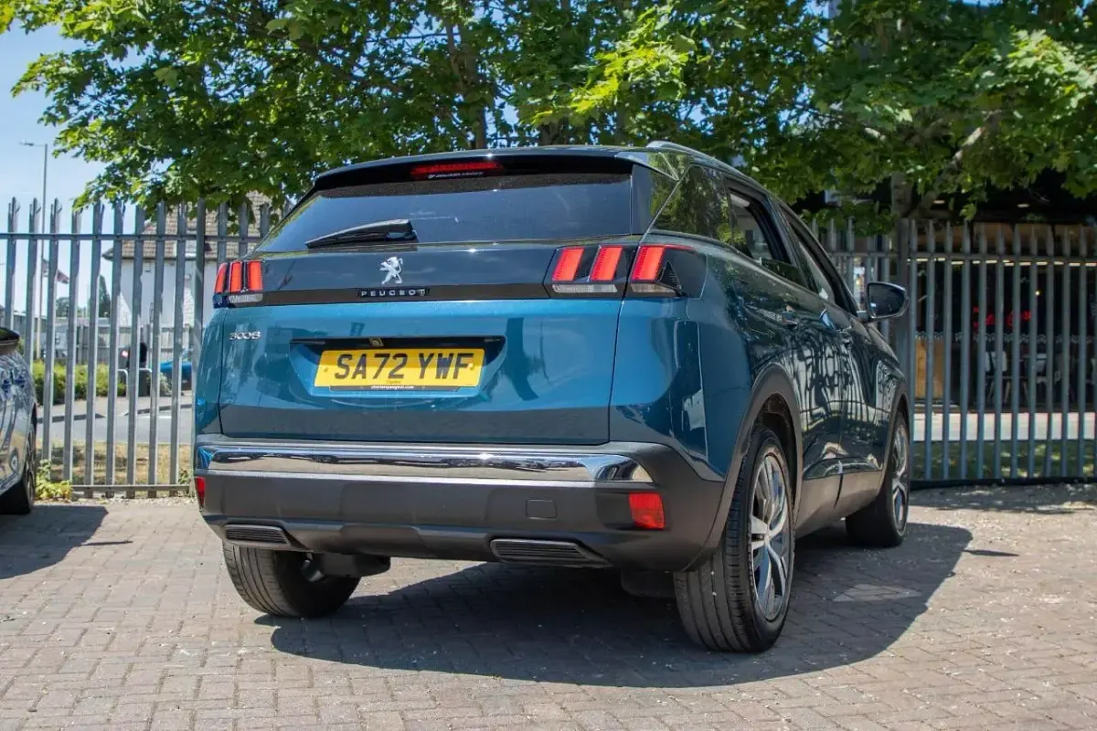Used Peugeot 3008 Allure+ 129 HP (94 kW) 2022 Blue SUV
