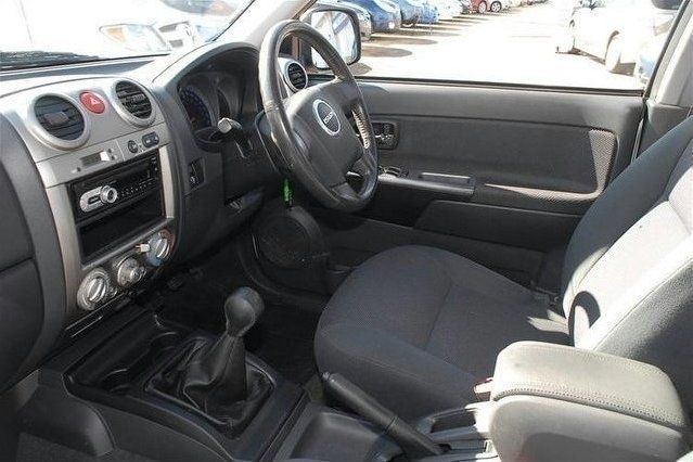 Begagnad Isuzu Pick up 134 HK (98 kW) 2010 Pickup