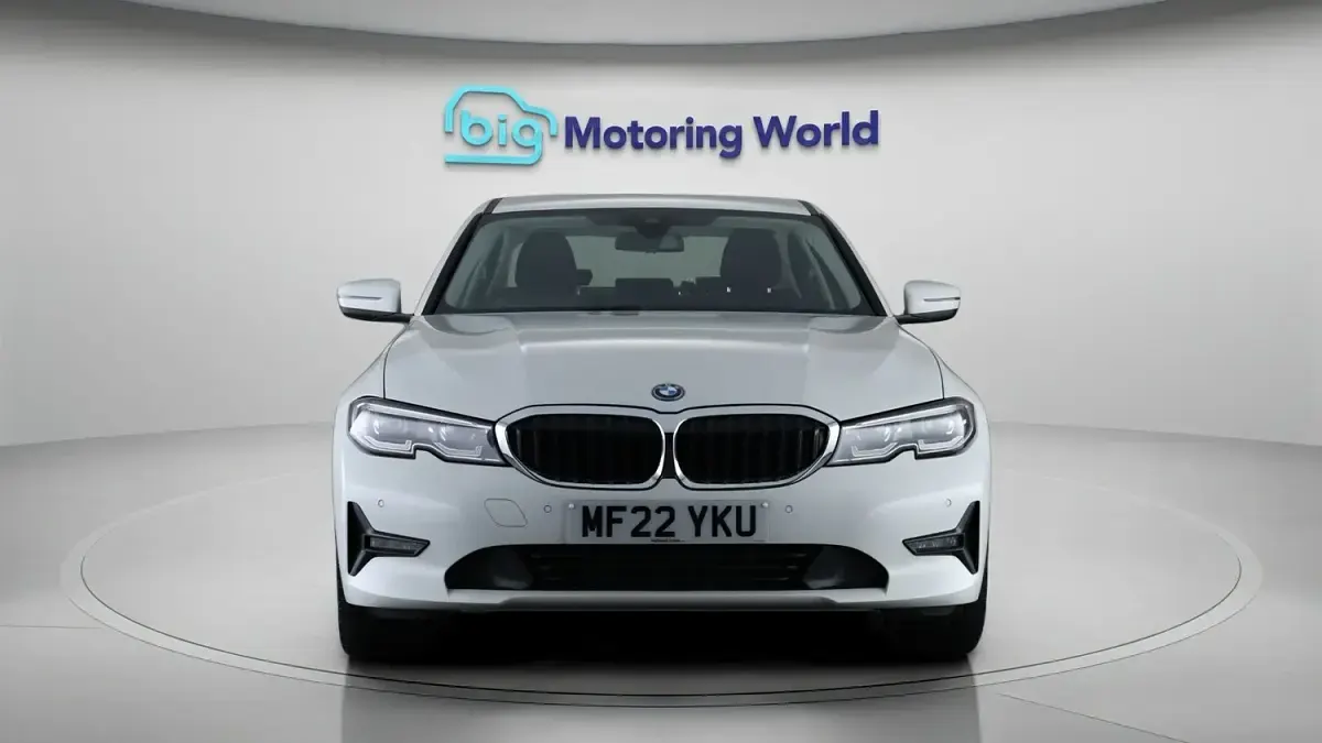 Used BMW 330e 292 HP (214 kW) 2022 White Sedan