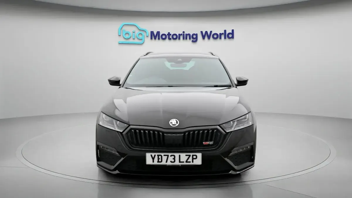 Used Skoda Octavia vRS 200 HP (147 kW) 2023 Black Estate