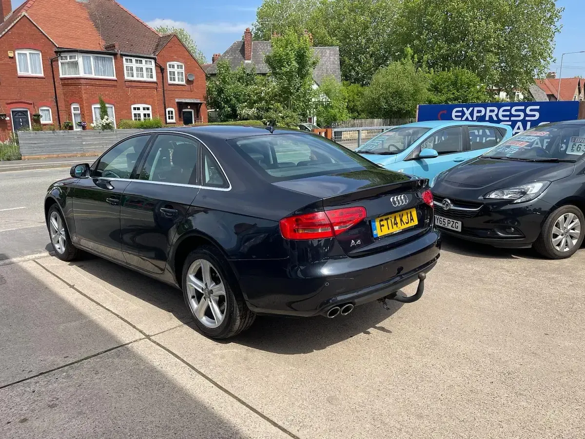 Used Audi A4 177 HP (130 kW) 2014 Blue Sedan