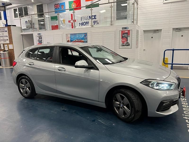 Used BMW 116 115 HP (84 kW) 2021 Silver Hatchback