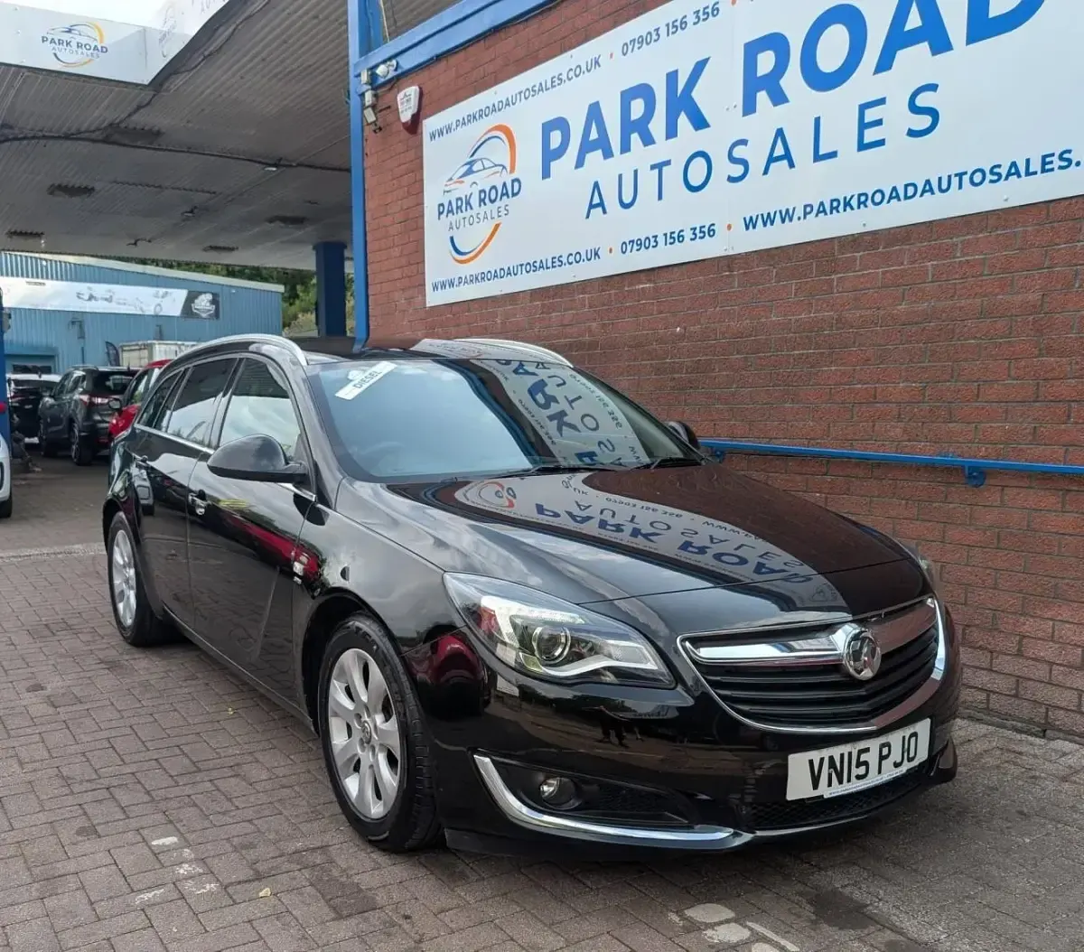 Used Vauxhall Insignia SRi 2015 Black Estate