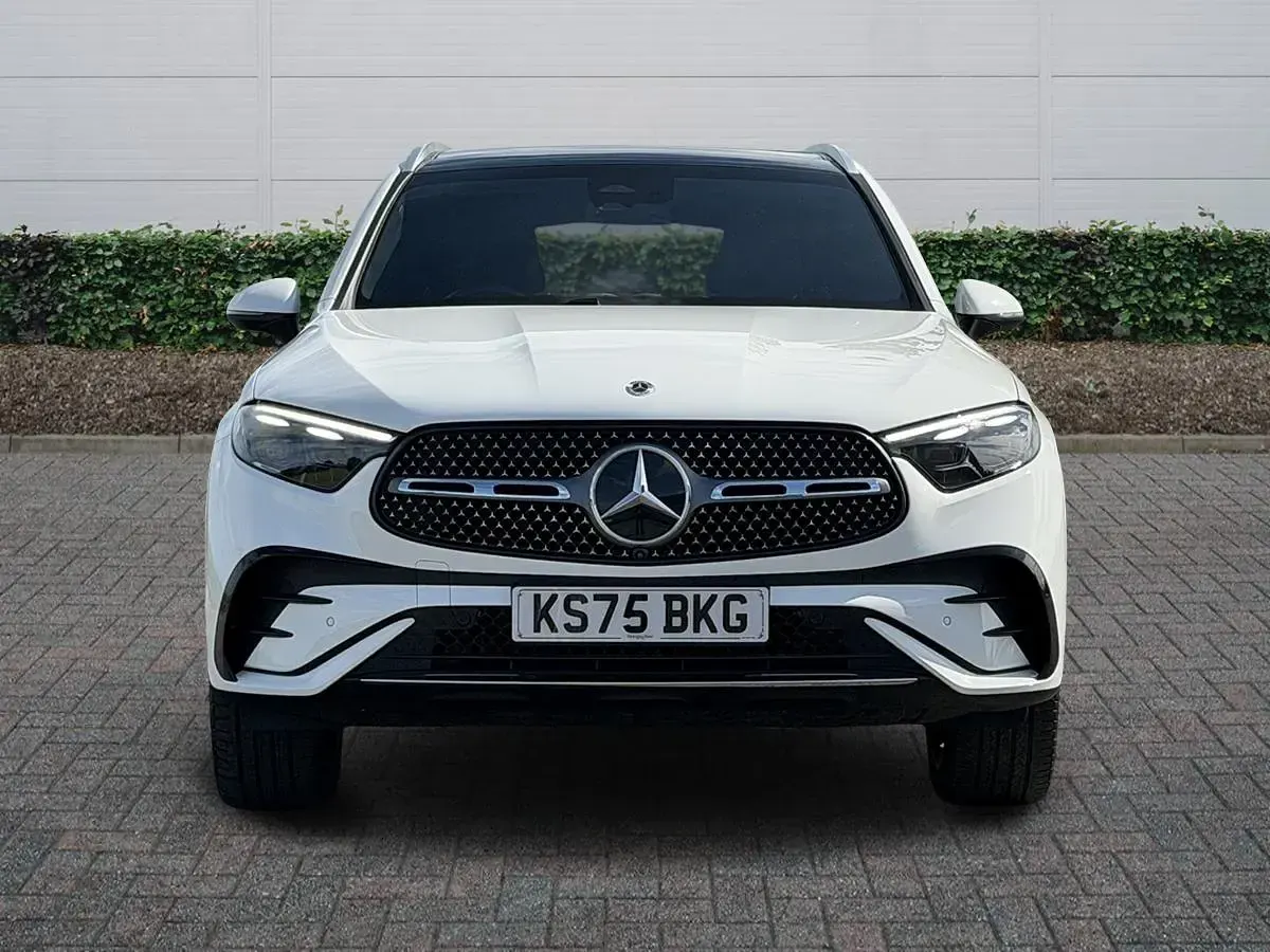 Used Mercedes GLC300e AMG line 313 HP (230 kW) 2025 White SUV