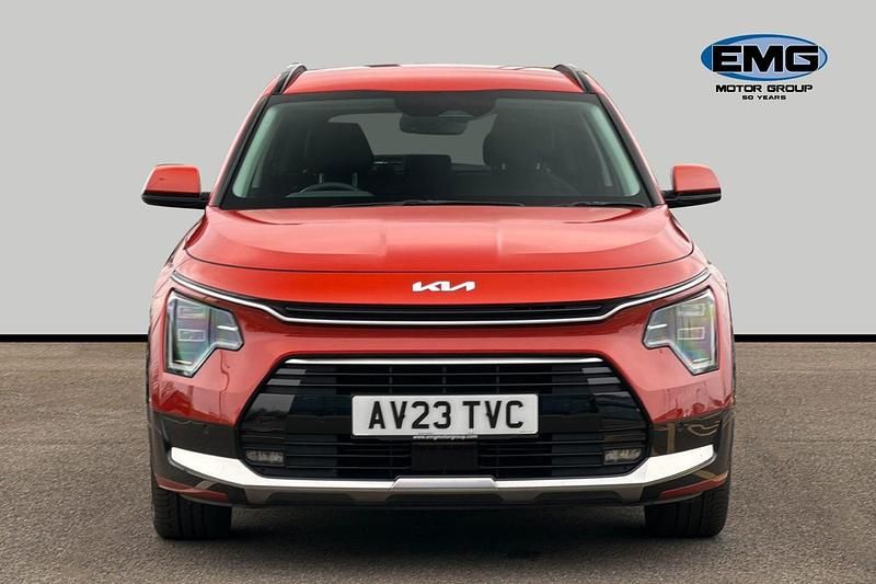 Used Kia Niro 2023 Orange SUV