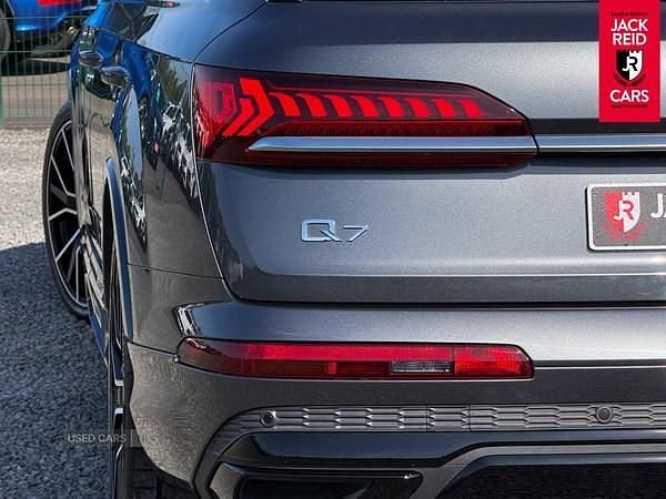 Usado Audi Q7 Black Edition 286 CV (210 kW) 2020 Gris SUV