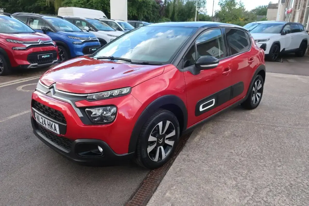 Used Citroën C3 PureTech 82 HP (60 kW) 2024 Red Hatchback