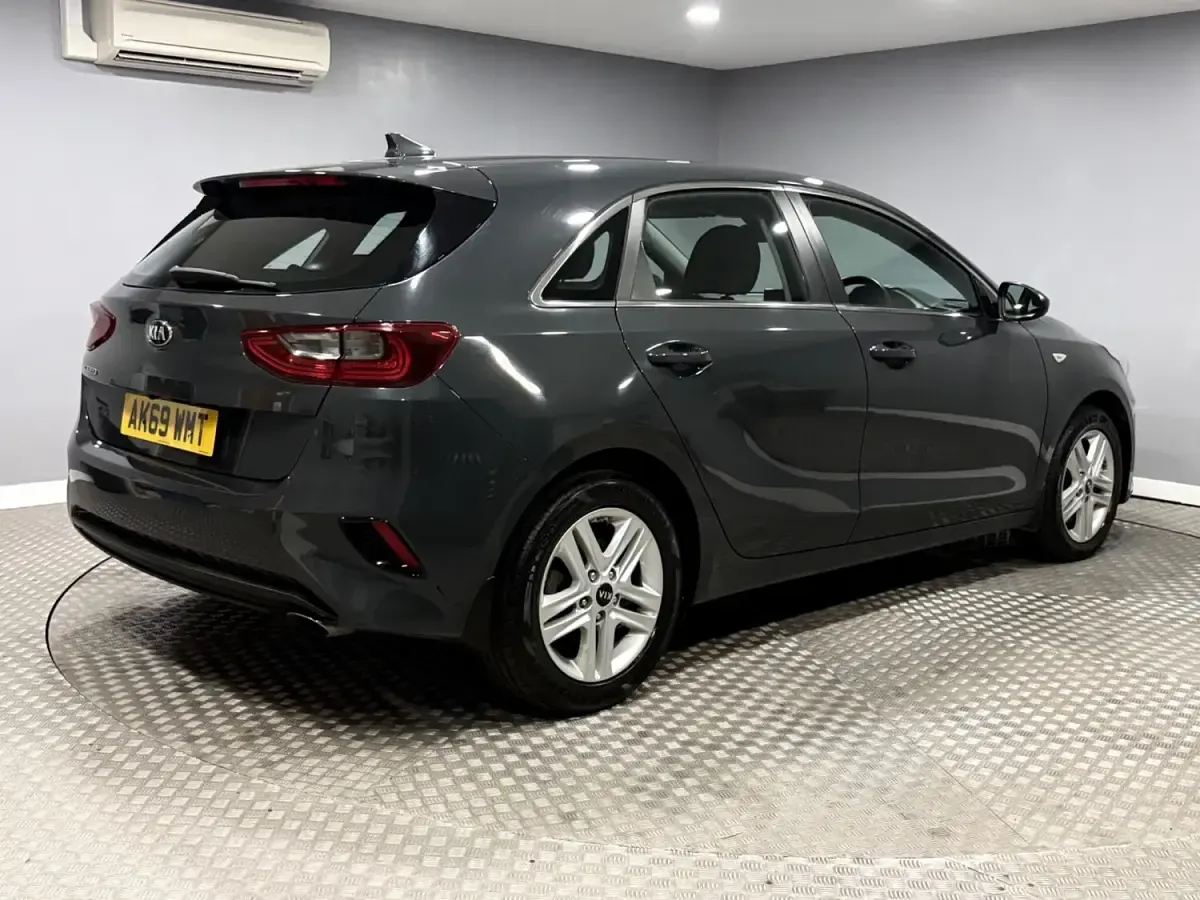 Used Kia Ceed 136 HP (100 kW) 2019 Grey Hatchback