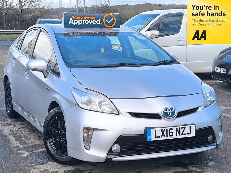 Silver Used 2016 Toyota Prius T3 Hatchback | £7,995 (Fair price) - Image 1/4