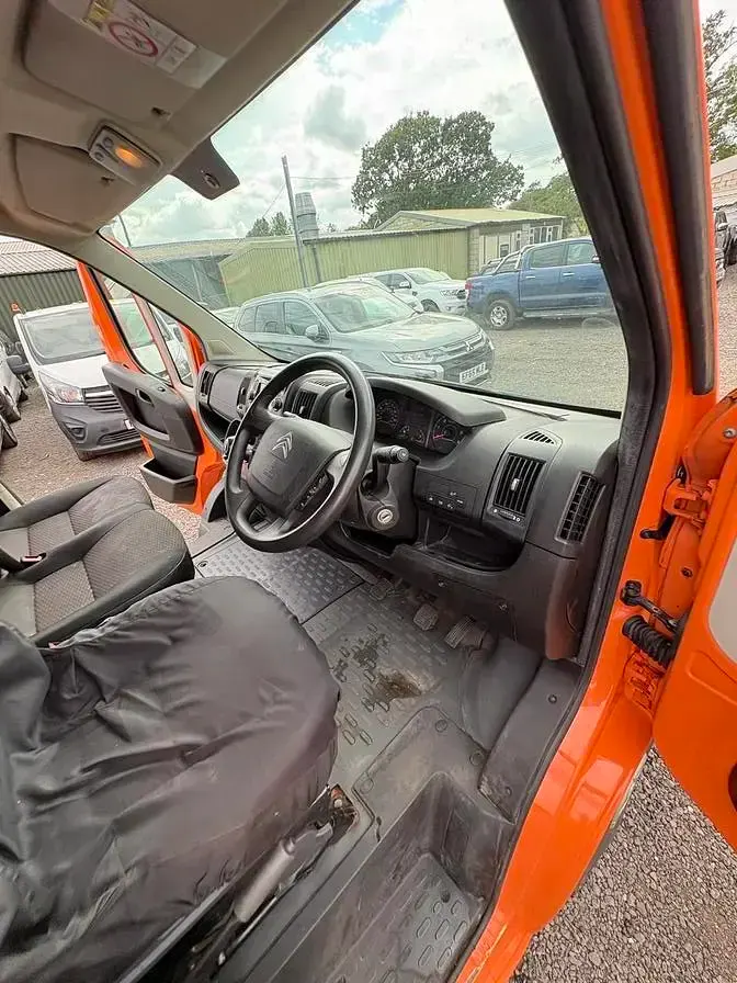 Used Citroën Relay 120 HP (88 kW) 2021 Orange Van