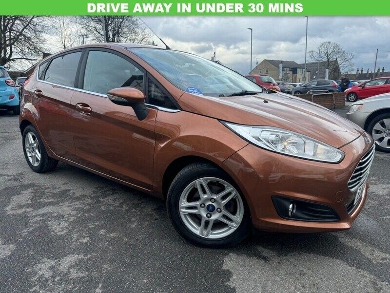 Yellow Used 2013 Ford Fiesta Zetec Hatchback | £5,250 (Fair price) - Image 1/4