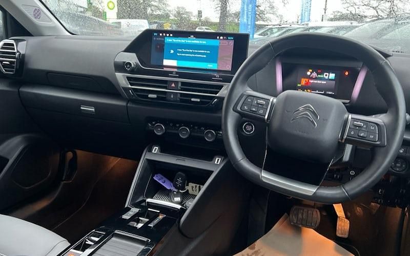 Used Citroën e-C4 100 kW (136 HP) 2024 Sedan