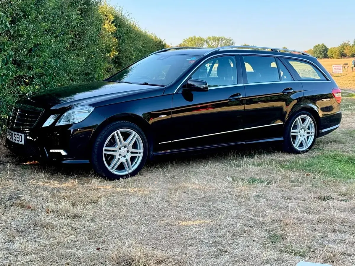 Used Mercedes E200 2010 Black Estate