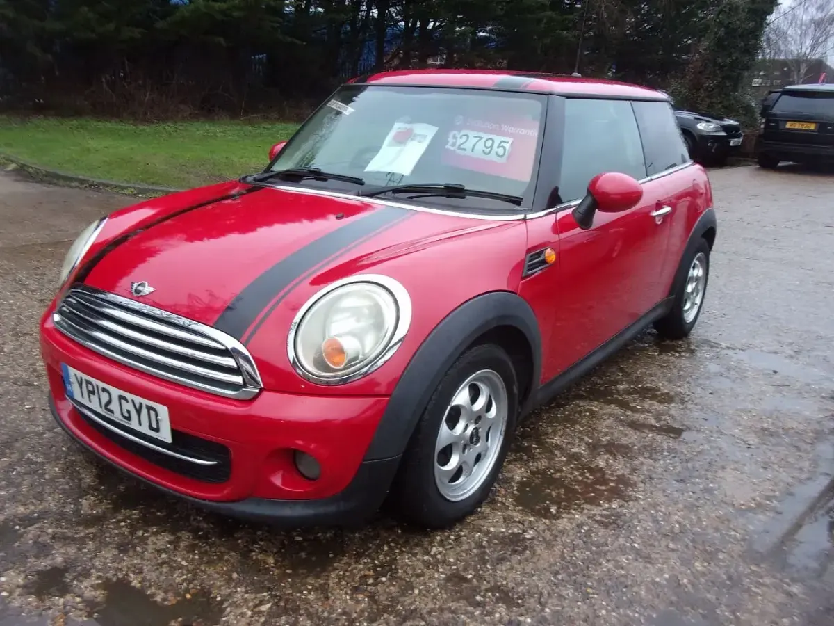 Used Mini Cooper D Hatch 110 HP (80 kW) 2012 Red Hatchback