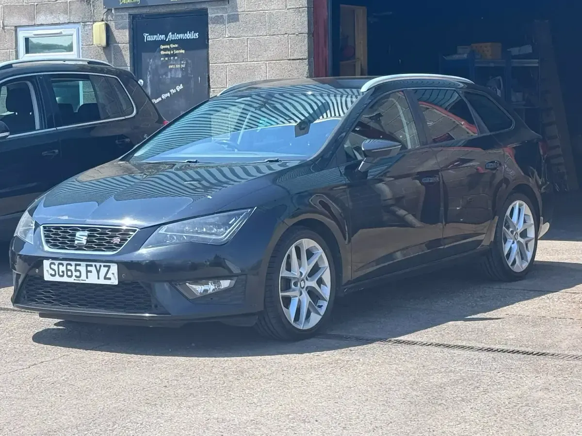 Used Seat Leon FR 150 HP (110 kW) 2015 Black Estate