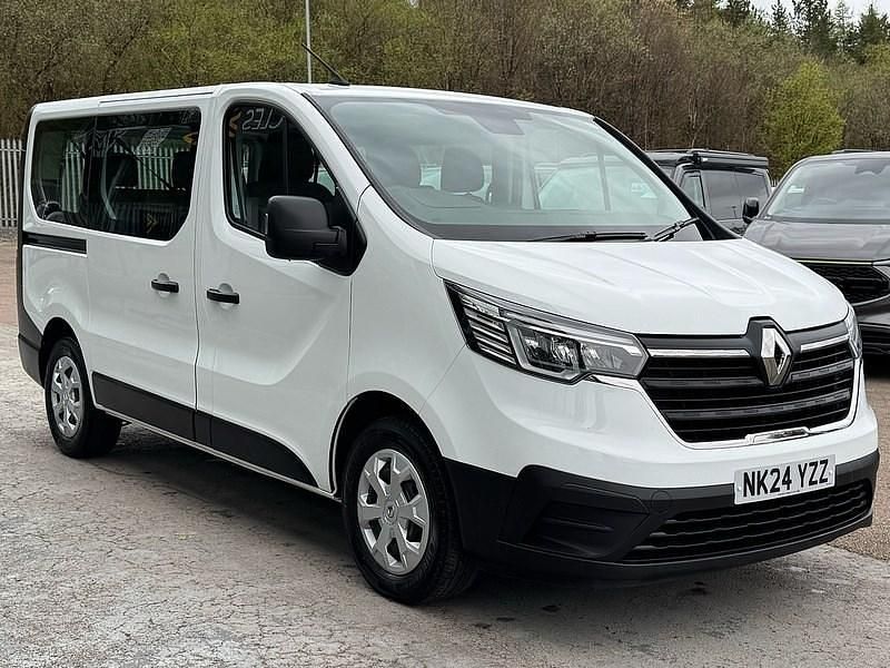Used Renault Trafic Business 150 HP (110 kW) 2024 White MPV