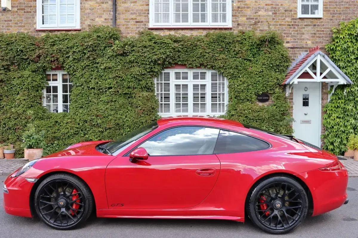 Used Porsche 911 2015 Red Coupe