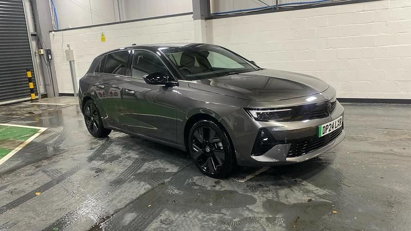 Grey Used 2024 Vauxhall Astra Hatchback | £17,998 (Good price) - Image 1/3
