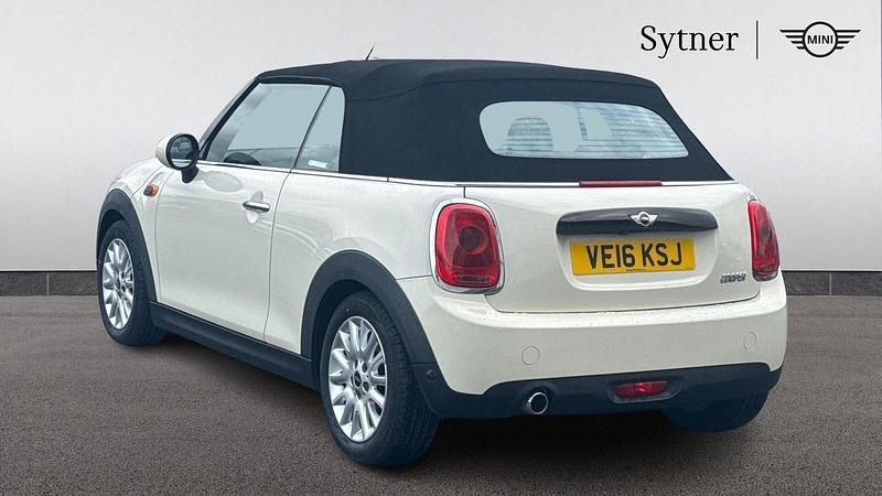 Used Mini Cooper 134 HP (98 kW) 2016 White Hatchback