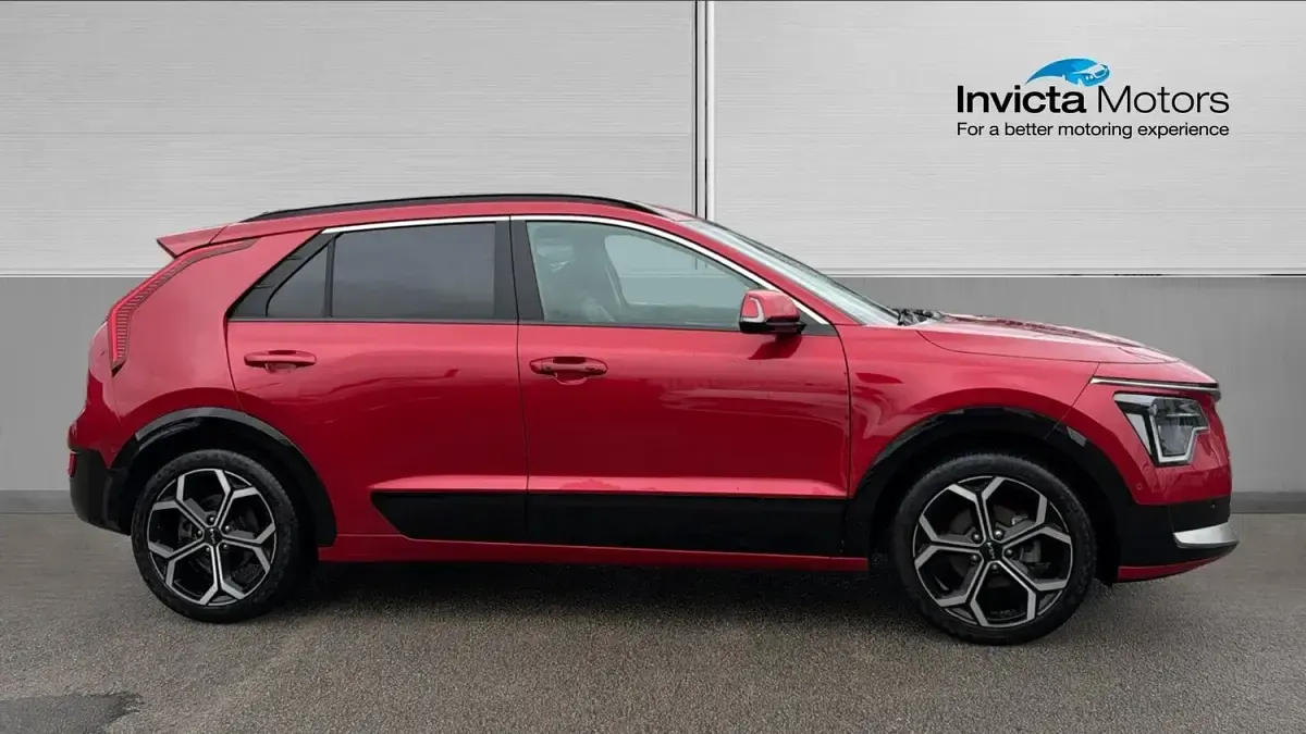 Used Kia Niro 139 HP (102 kW) 2023 Red SUV