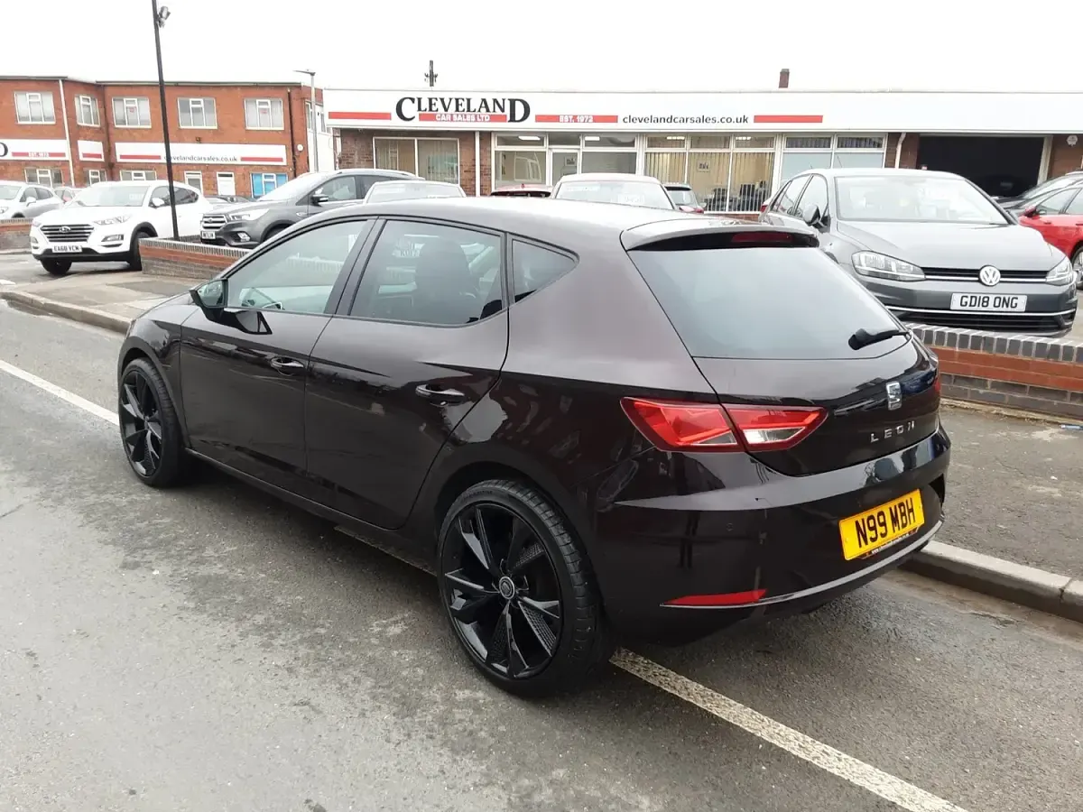 Used Seat Leon SE Dynamic 2018 Purple Hatchback