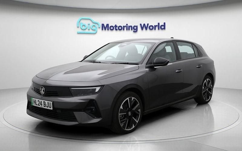 Used Vauxhall Astra Design Edition 114 kW (156 HP) 2024 Grey Hatchback