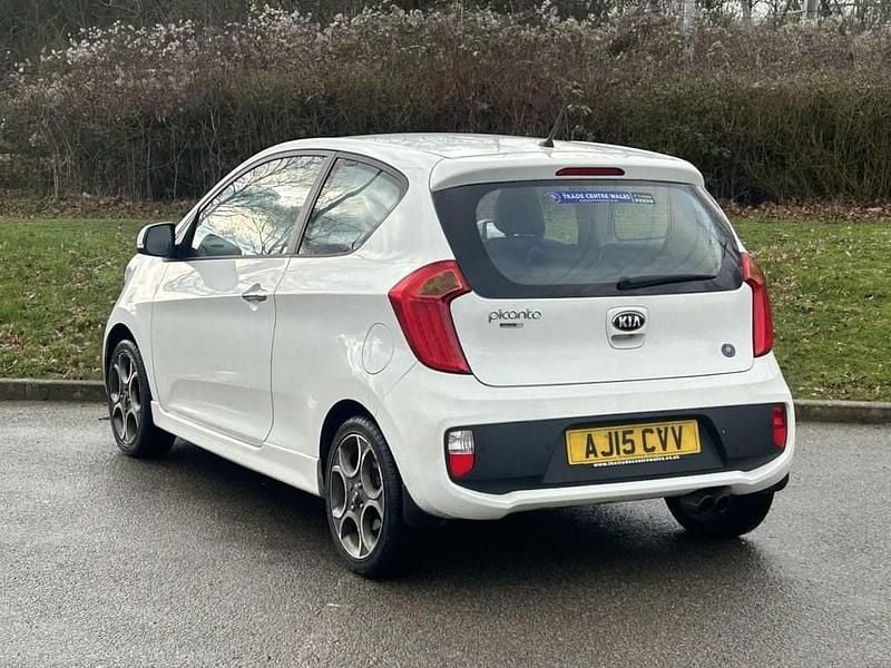 Used Kia Picanto 84 HP (61 kW) 2015 White Hatchback