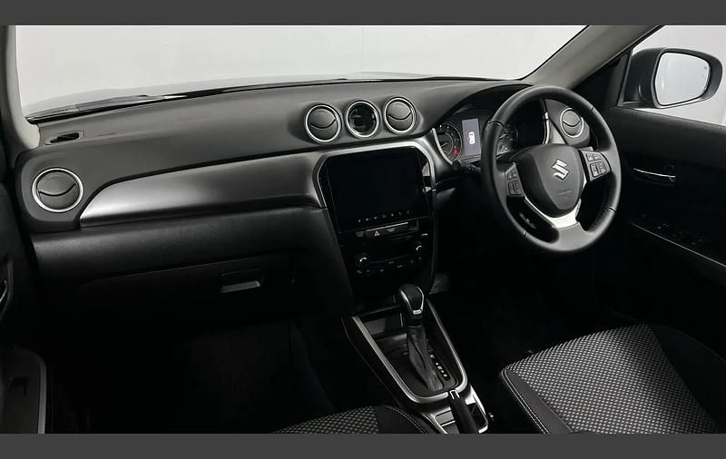 Used Suzuki Vitara 116 HP (85 kW) 2025 Black SUV