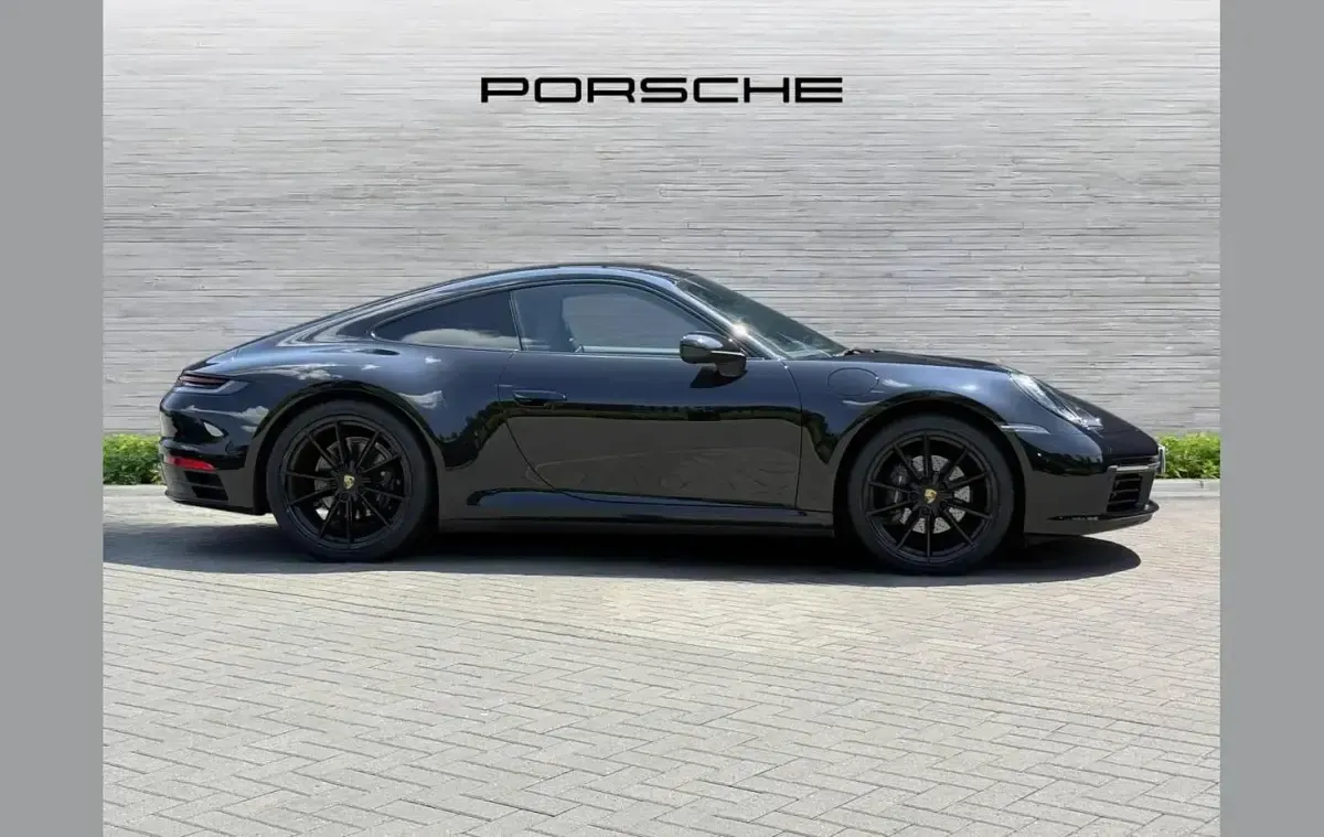 Used Porsche 911 379 HP (278 kW) 2020 Black Coupe