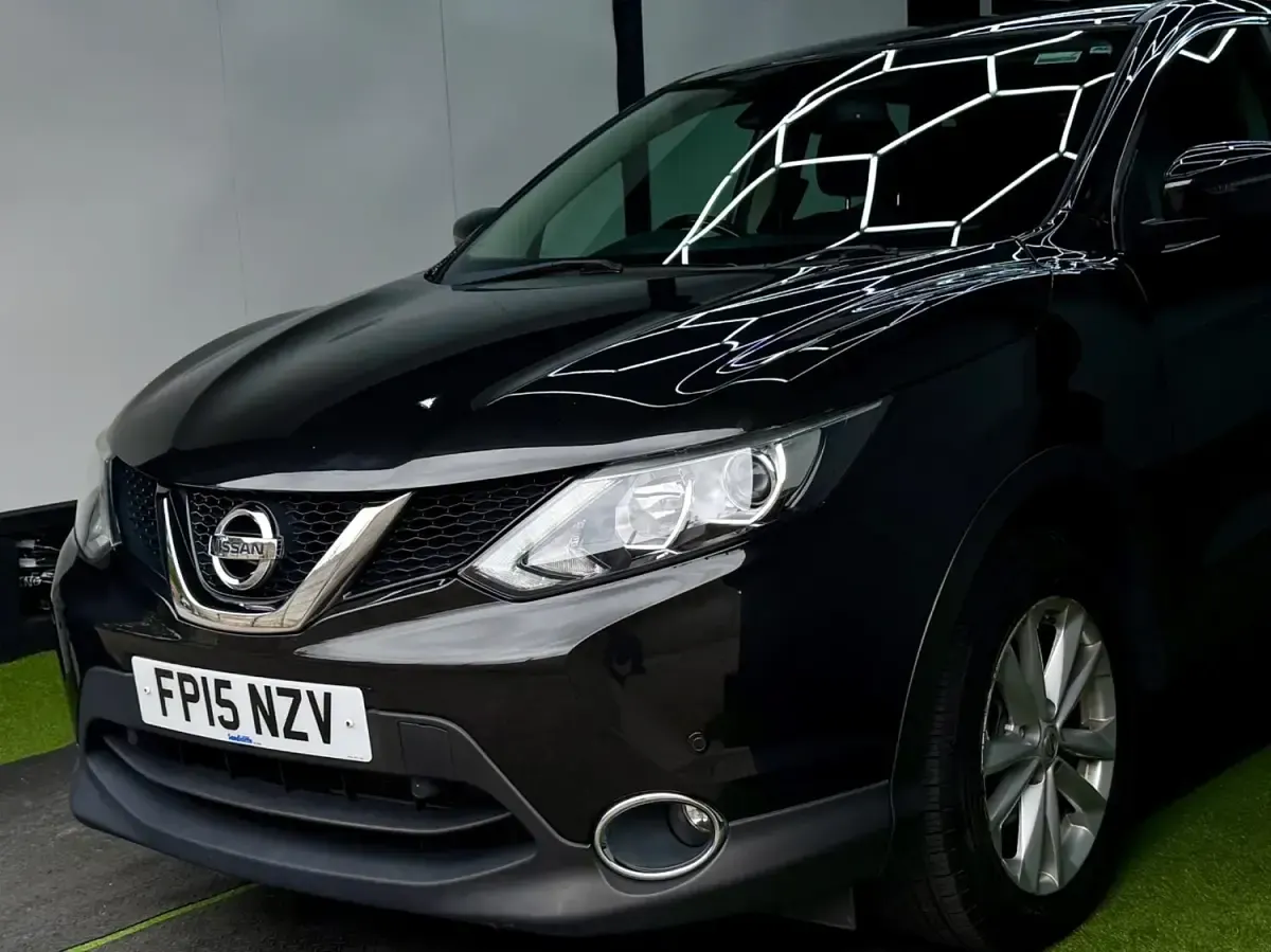 Used Nissan Qashqai Acenta 115 HP (84 kW) 2015 Black SUV